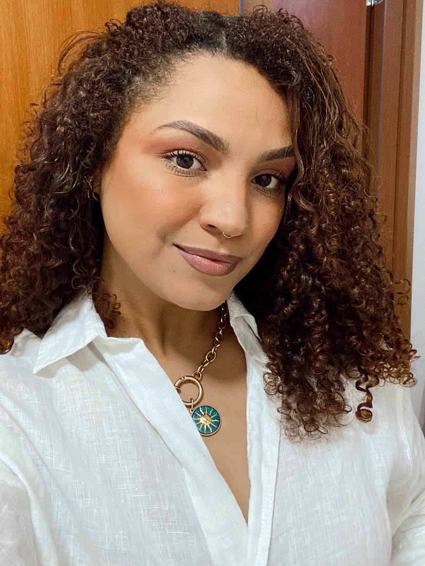 Stephanie Auxiliar Administrativa